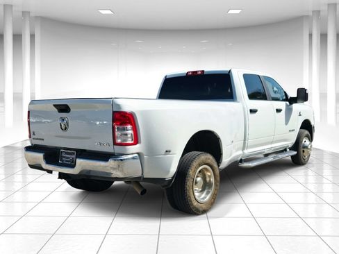 Used 2024 RAM 3500 Big Horn AWD/4WD image 3