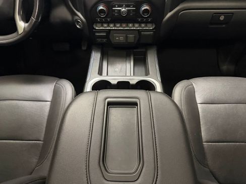 Used 2021 Chevrolet Silverado 1500 LTZ w/ LTZ Convenience Package II AWD/4WD image 18