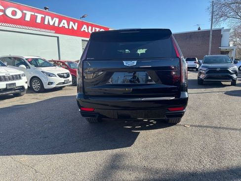 Used 2023 Cadillac Escalade Sport Platinum w/ LPO, ONYX Package AWD/4WD image 4