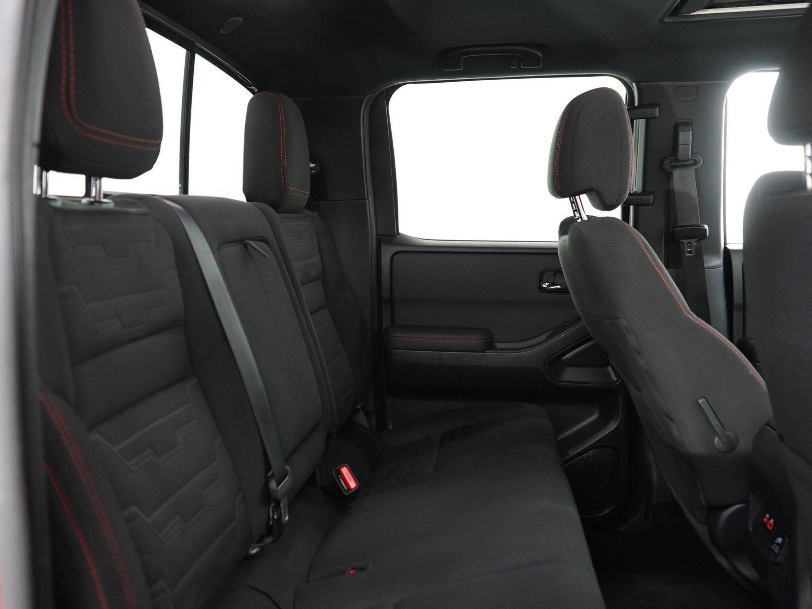 Used 2022 Nissan Frontier PRO-4X AWD/4WD image 12