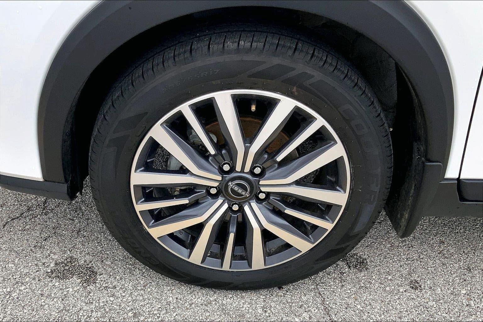 Used 2024 Nissan Kicks SV FWD image 9