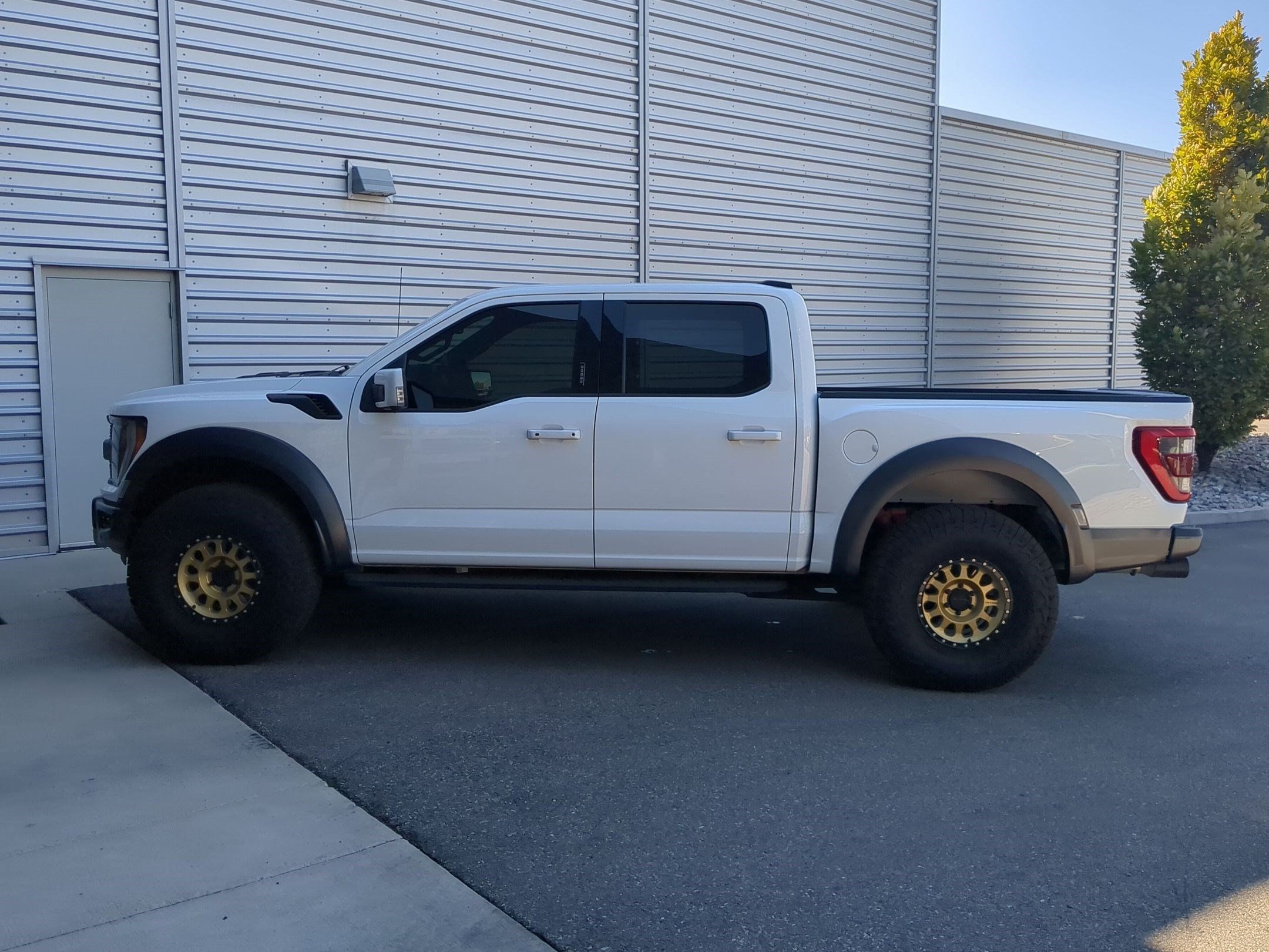 Used 2023 Ford F150 Raptor w/ Raptor Carbon Fiber Package AWD/4WD image 8