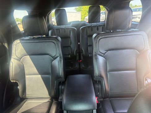 Used 2017 Ford Explorer Limited w/ Equipment Group 301A AWD/4WD image 23
