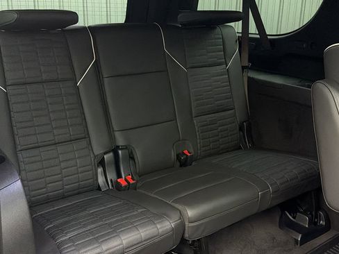 Used 2025 Cadillac Escalade ESV Sport Platinum image 37