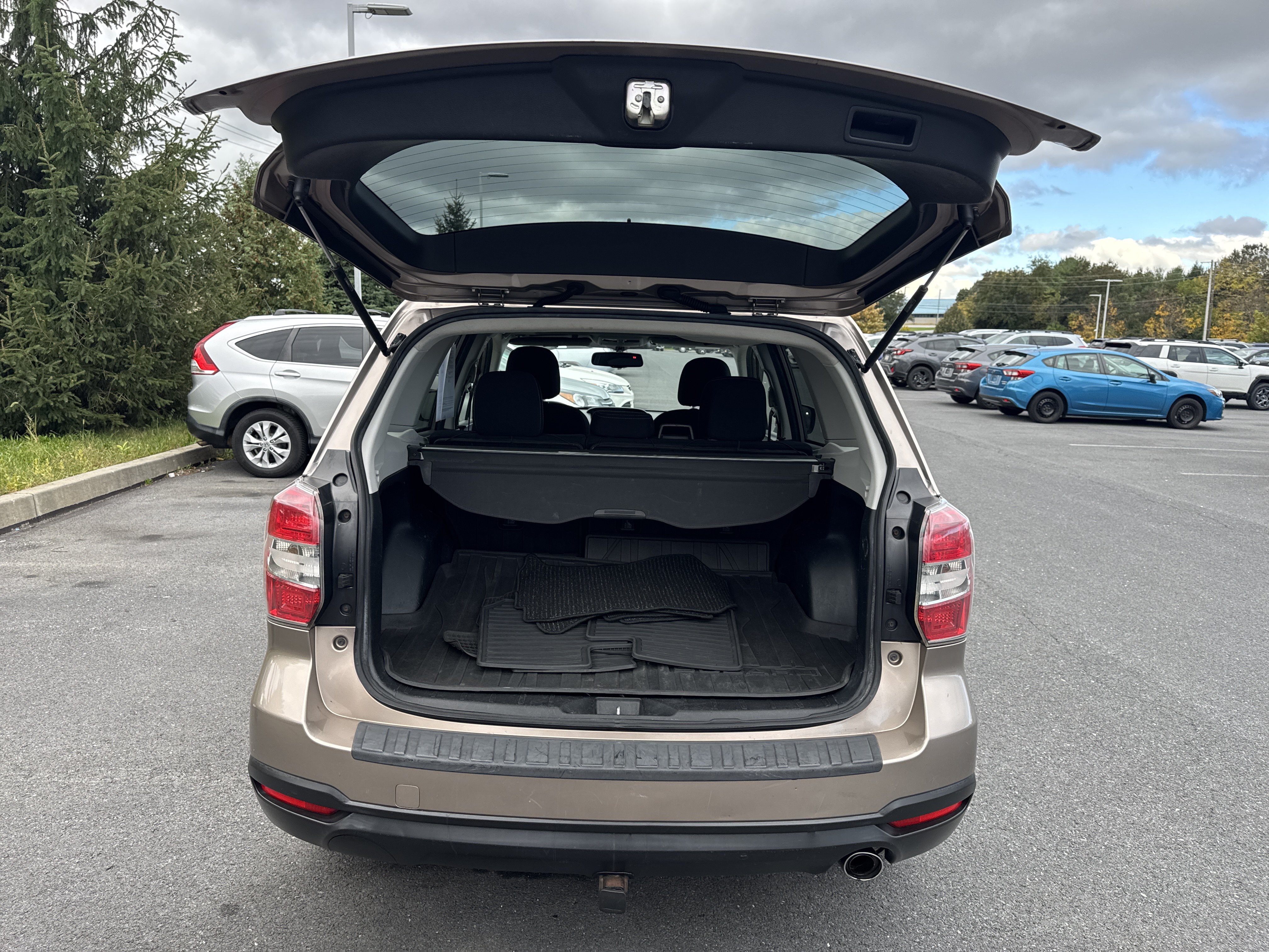 Used 2015 Subaru Forester 2.5i Premium AWD/4WD image 25