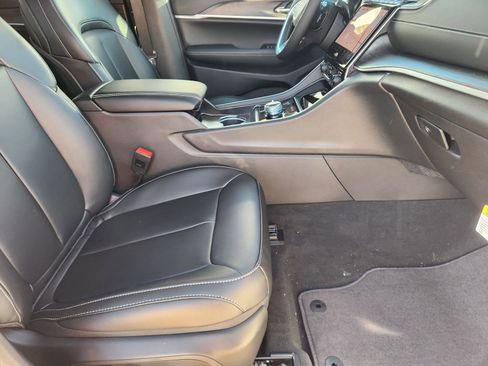 New 2025 Jeep Grand Cherokee L Limited image 13