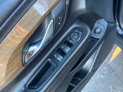 Used 2020 GMC Terrain SLE w/ Driver Convenience Package image 15