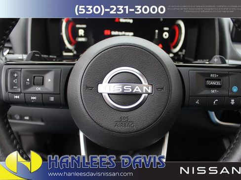 Used 2024 Nissan Rogue SL w/ SL Premium Package image 32