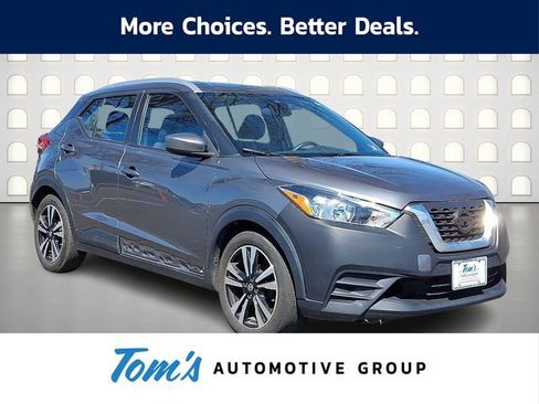 Used 2020 Nissan Kicks SV FWD image 1