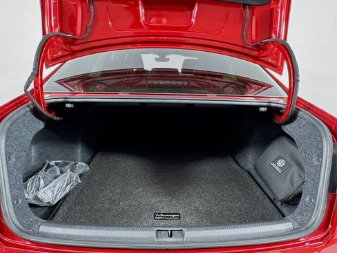 Used 2022 Volkswagen Passat 2.0T image 25