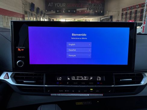 New 2026 Toyota Sienna XLE FWD image 27