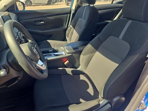 Used 2025 Nissan Sentra SV FWD image 14