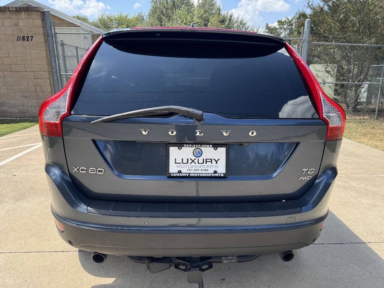Used 2012 Volvo XC60 T6 AWD/4WD image 9