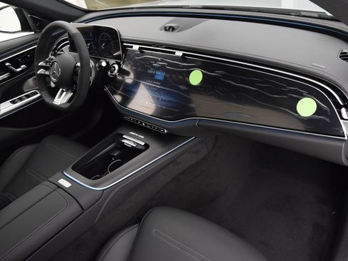 New 2026 Mercedes-Benz E 53 AMG e 4MATIC Sedan image 15