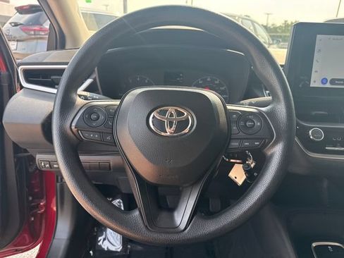 Used 2025 Toyota Corolla LE FWD image 16