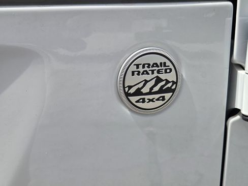 Certified 2022 Jeep Wrangler Unlimited Sahara AWD/4WD image 11