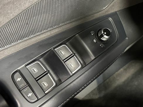 Used 2015 Audi A8 L 3.0T w/ Premium Package image 32