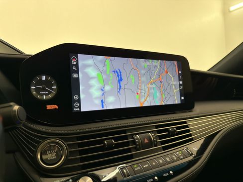 Used 2021 Lexus LS 500 RWD image 19
