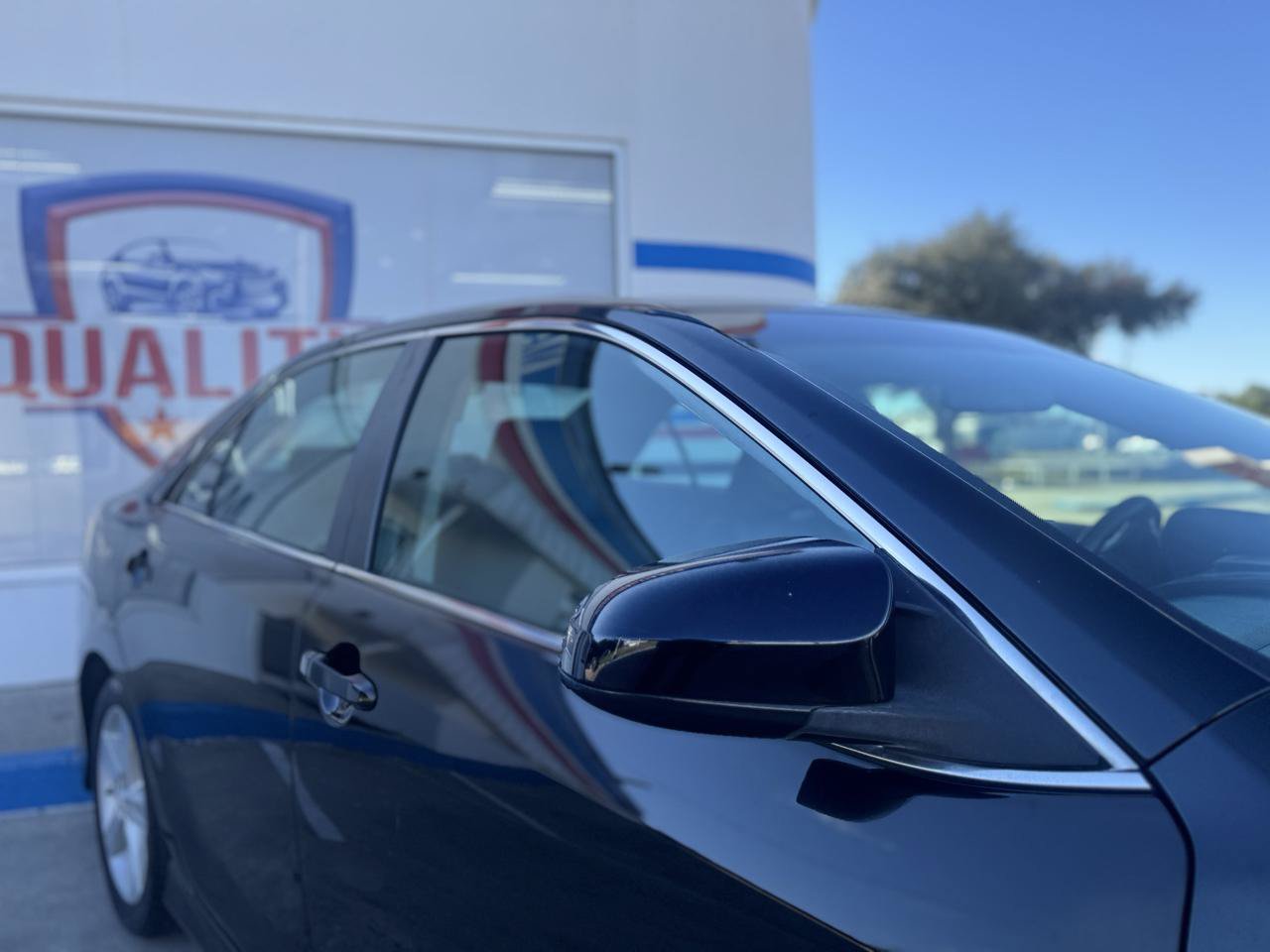 Used 2012 Toyota Camry SE FWD image 17