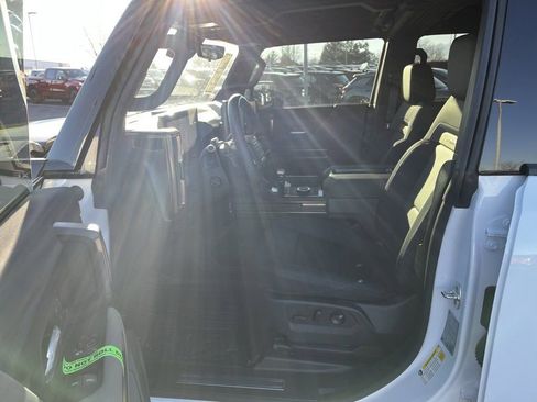 New 2025 GMC Hummer EV 3X image 25