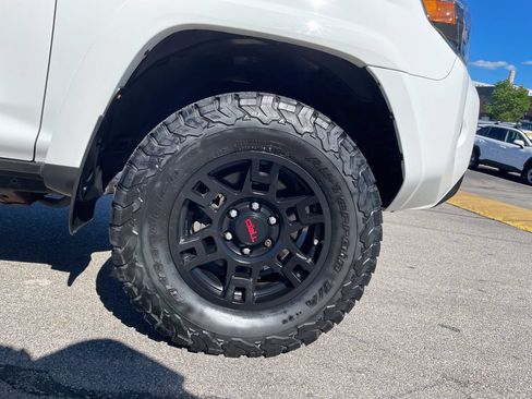 Used 2018 Toyota 4Runner TRD Pro AWD/4WD image 11