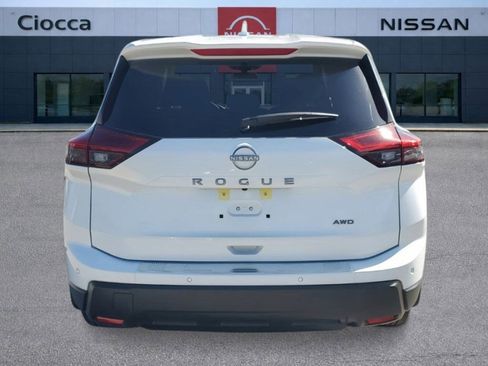 New 2025 Nissan Rogue SV AWD/4WD image 3