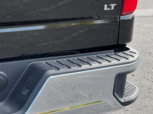 Used 2025 Chevrolet Silverado 1500 LT AWD/4WD image 8