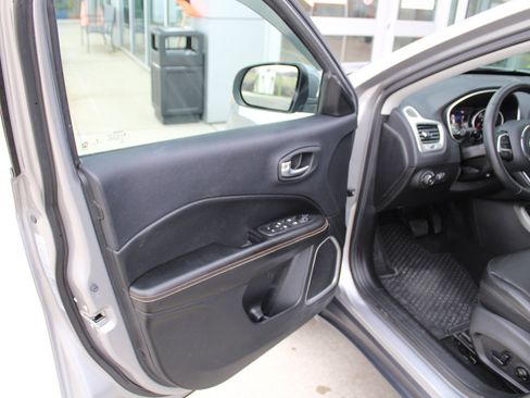 Used 2019 Jeep Compass Latitude w/ Popular Equipment Group image 26