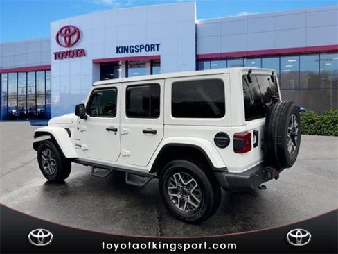 Used 2024 Jeep Wrangler Sahara image 3