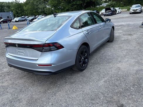 Used 2025 Honda Accord SE image 9