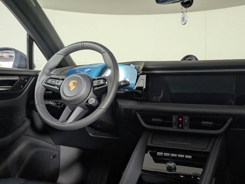 New 2025 Porsche Macan 4 Electric image 23