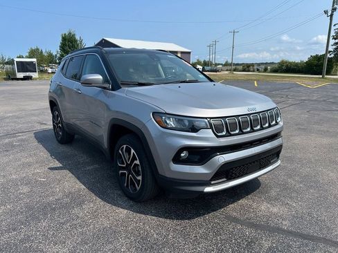Used 2022 Jeep Compass Limited AWD/4WD image 7
