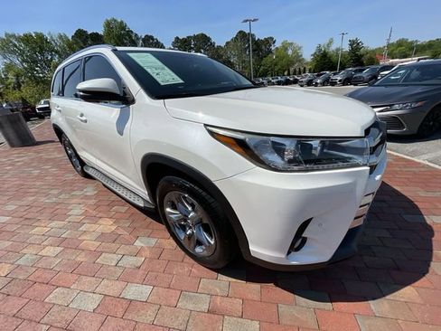 Used 2018 Toyota Highlander Limited Platinum image 38