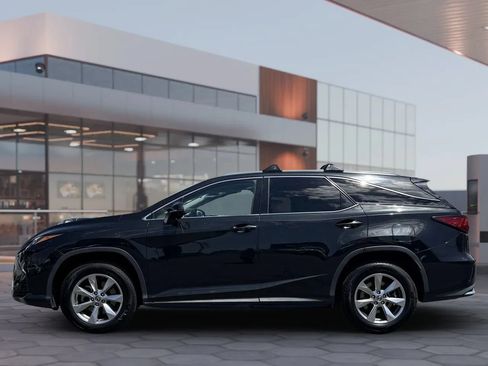 Used 2019 Lexus RX 350L AWD w/ Accessory Package image 4