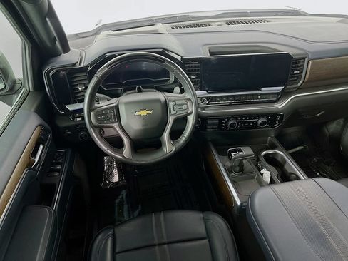 Certified 2024 Chevrolet Silverado 1500 High Country w/ Technology Package AWD/4WD image 23