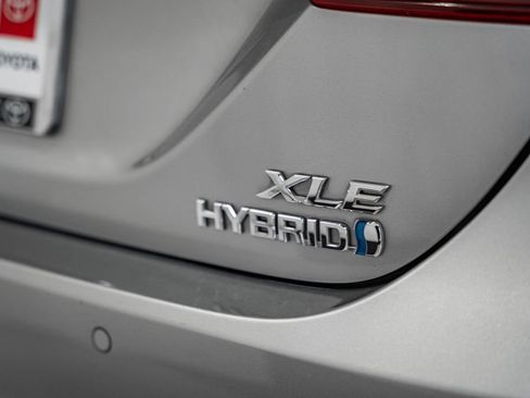 Used 2018 Toyota Camry XLE image 8