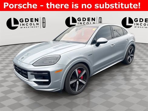Used 2025 Porsche Cayenne Turbo image 1