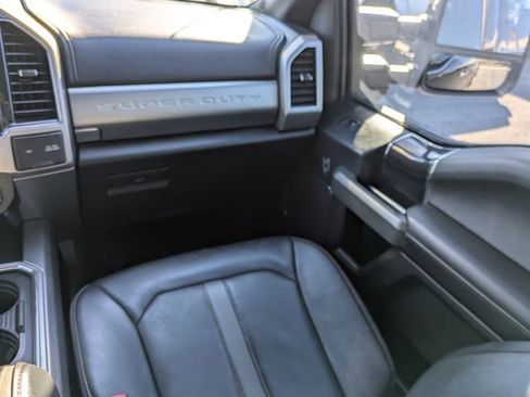 Used 2022 Ford F350 Platinum w/ FX4 Off-Road Package AWD/4WD image 17