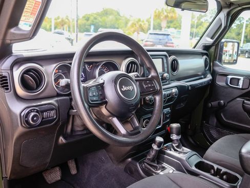 Used 2021 Jeep Wrangler Sport AWD/4WD image 7