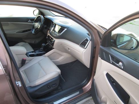 Used 2017 Hyundai Tucson Limited w/ Limited Ultimate Package 03 AWD/4WD image 18