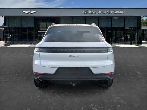 Used 2024 Porsche Cayenne image 6