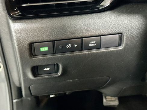 Used 2023 Nissan Sentra SV image 6