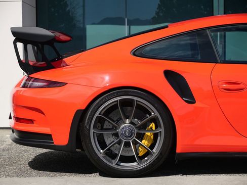 Used 2016 Porsche 911 GT3 RS image 8