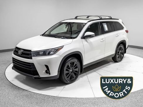 Used 2019 Toyota Highlander SE AWD/4WD image 1
