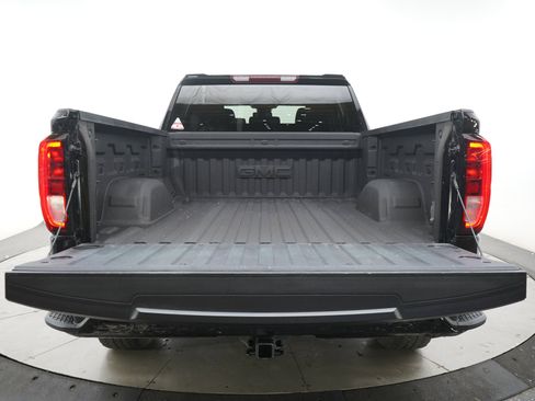Used 2022 GMC Sierra 1500 Elevation w/ Max Trailering Package AWD/4WD image 18