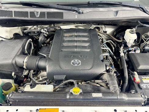 Used 2013 Toyota Sequoia Platinum image 42