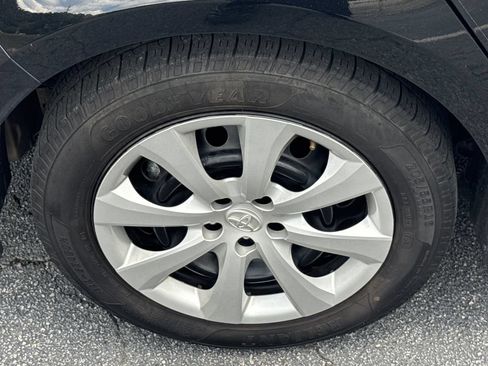 Used 2024 Toyota Corolla LE FWD image 17