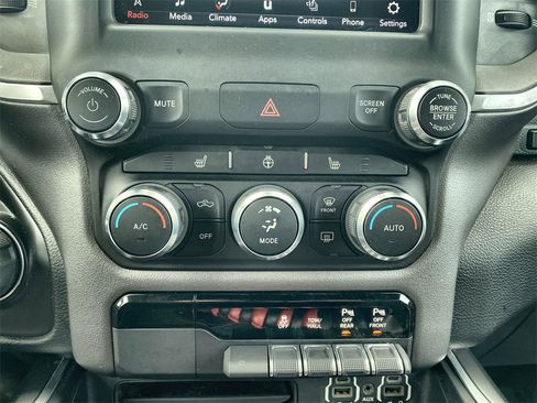 Used 2021 RAM 1500 Big Horn image 16