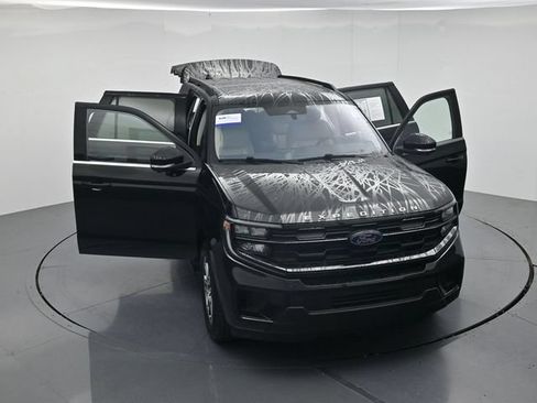 Used 2025 Ford Expedition Active AWD/4WD image 54