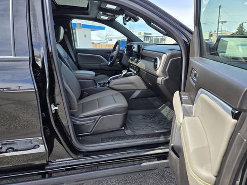 Used 2024 Chevrolet Colorado ZR2 w/ ZR2 Convenience Package III AWD/4WD image 21